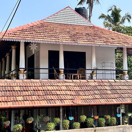 Marari Beach Cleetus Homestay Mararikulam Extérieur photo